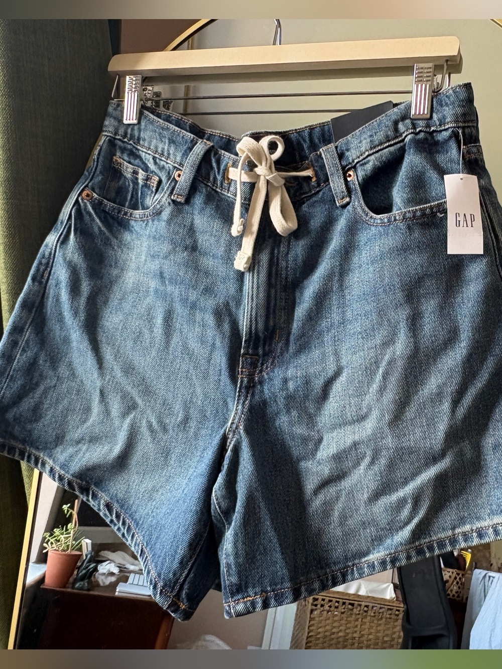 GAP Women's Light Blue Denim Drawstring Waist Shorts - NWT